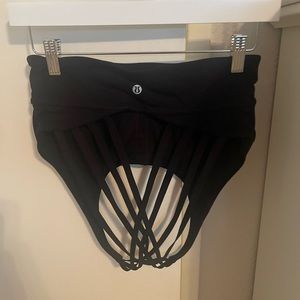 Lululemon black sports bra size 6